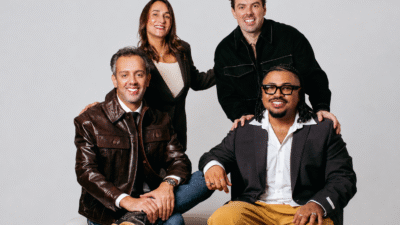 Kate Souza posa com os demais sócios da ERA, talent company ligada à MField