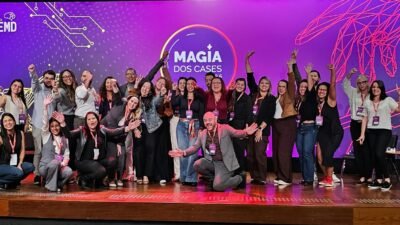Participantes do Magia dos Cases reunidos no Teatro ESPM, em São Paulo, durante o encontro que apresentou os bastidores dos projetos vencedores de Ouro no Prêmio ABEMD 2026 Crédito: @abemdmktdados