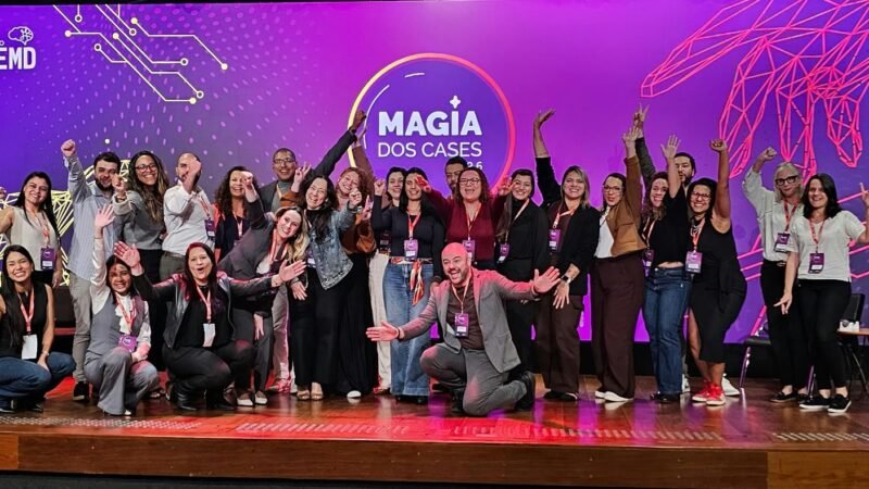 Participantes do Magia dos Cases reunidos no Teatro ESPM, em São Paulo, durante o encontro que apresentou os bastidores dos projetos vencedores de Ouro no Prêmio ABEMD 2026 Crédito: @abemdmktdados